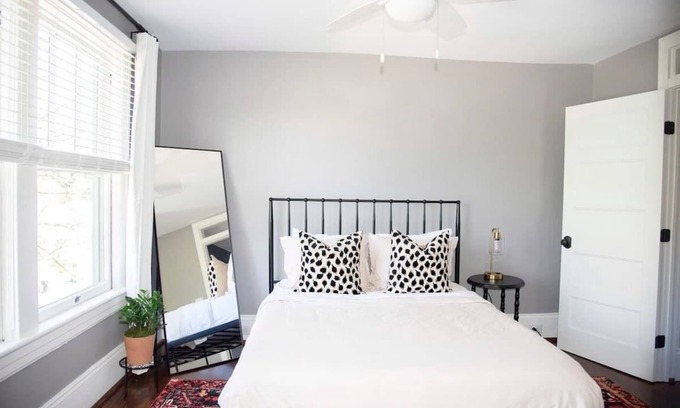 Roanoke Casa | 1BR Apt Views Galore! -Safe|Walkable|Food|Greenway
