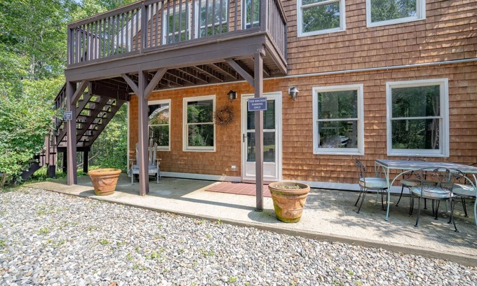 Bucksport Apartamento | 1BR Luxury Room w/ King Bed. Boutique Resort w/ Hot Tub, Mountain Views and Pool