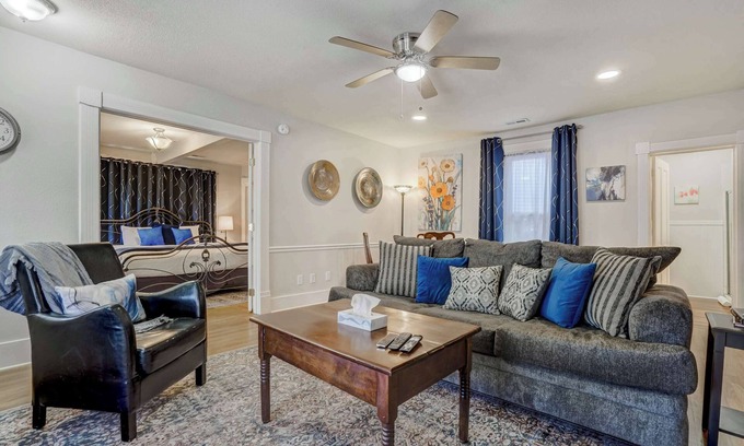 Manitou Springs Casa | 1BR Quiet Neighborhood & Nearby Parks