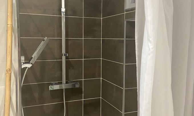 Sorede Casa | 1re Étage de Maison Avec Piscine