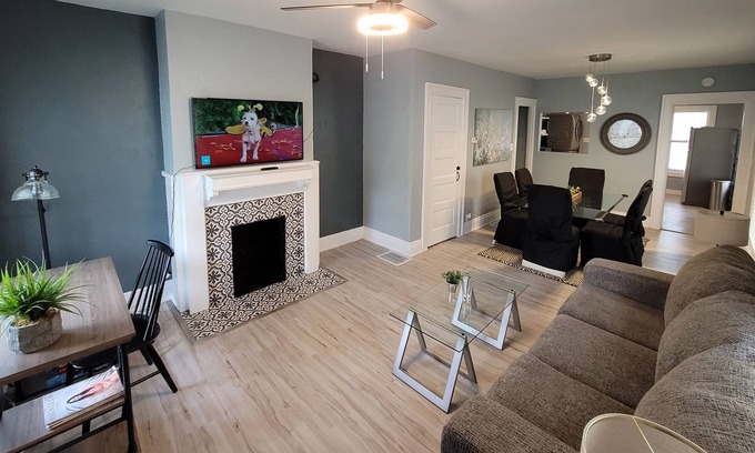 Dayton Casa | 2.0 Cozy 2Bed/1Bath Duplex in Downtown Dayton