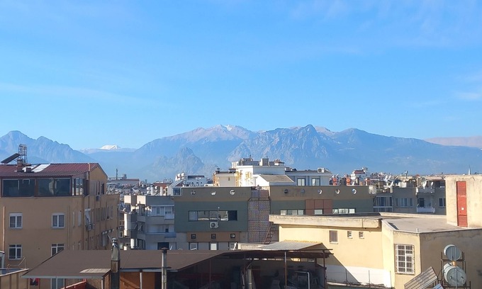 Elmali Apartamento | 2+1 with elevator in perfect location
