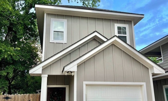 College Park Apartamento | 2/2 BR - @Kyle Field 7 minute walk w/Parking