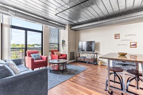 Old West Side Apartamento | 2 Apts w King Beds - Near Kerrytown