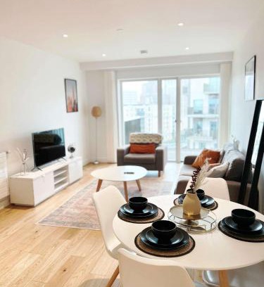 Canning Town Apartamento | 2-Bed Apt Sleeps 4 -Private Parking -WiFi & Tv