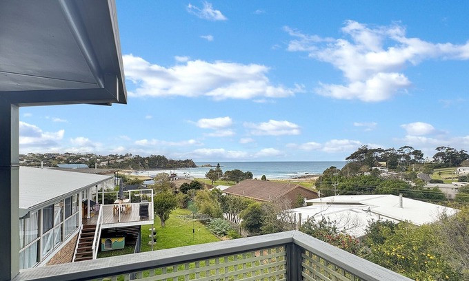 Malua Bay Casa | 2-Bed Beach Haven with Garden & Alfresco Dining