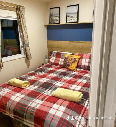 Llanasa Chalet De Esquí | 2 Bed Chalet - Sleeps 5 - Garden - Parking - Wifi