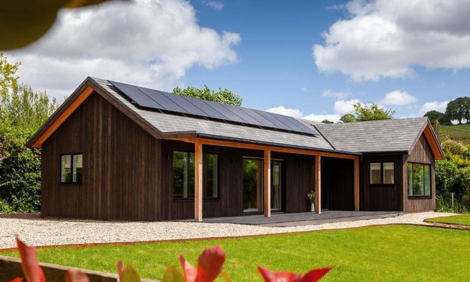 Ashburton Casa | 2-Bed Eco Friendly Home Sleeps 4 with Parking
