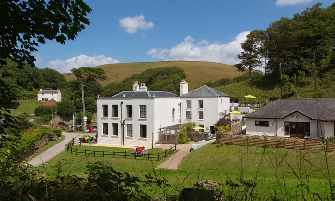 Plymouth Apartamento | Casa de campo de 2 dormitorios dentro del grado 2 Casa de campo catalogada con vistas al mar