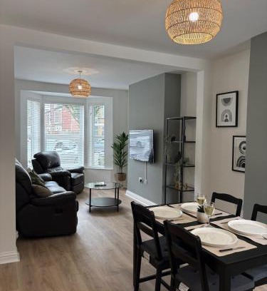Hull Casa | 2 Bed House Great Location