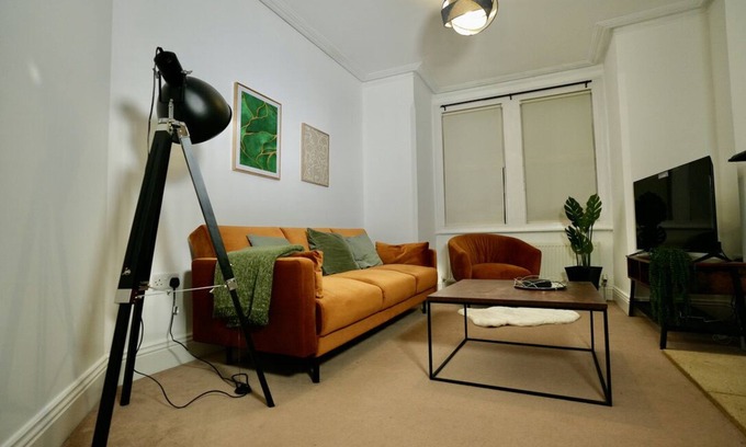 Long Hanborough Casa | Luxe Oxford 2 bed-Casa-Baño privado