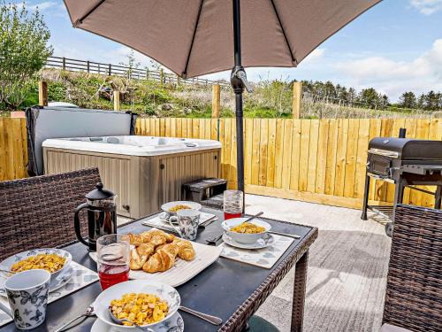 Llanybydder Casa | 2 bed property in Brynteg West Wales 81353