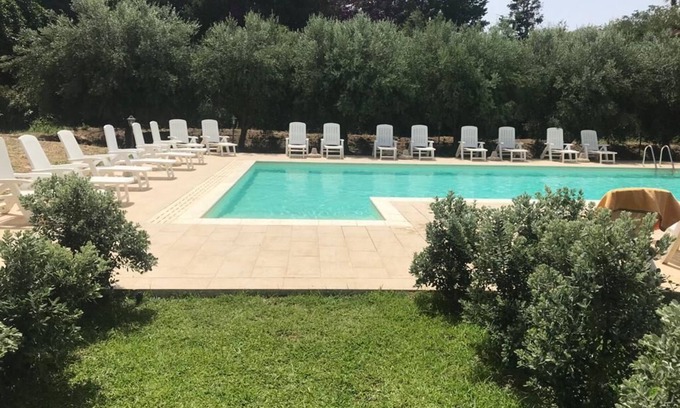 Contrada Pistavecchia 2 Apartamento | Apartamento moderno de 2 dormitorios junto al mar, Wi-Fi, A / C, Terraza,piscina