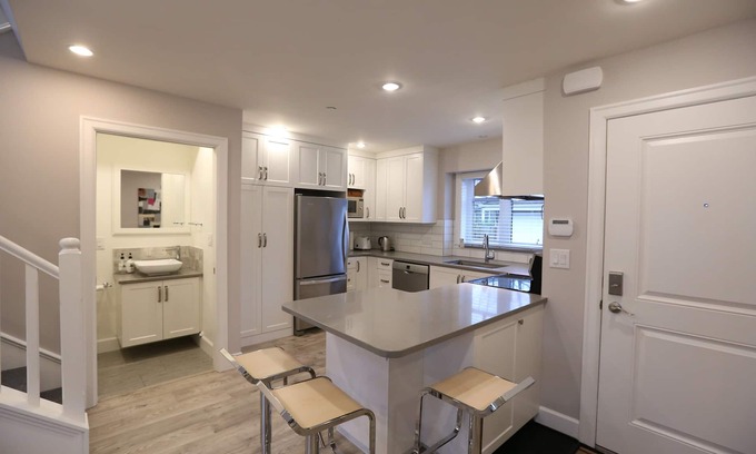 Arbutus Ridge Cabaña | 2 habitaciones 1. 5 baños Cottage Laneway privado en Kitsilano - Arbutus, Vancouver