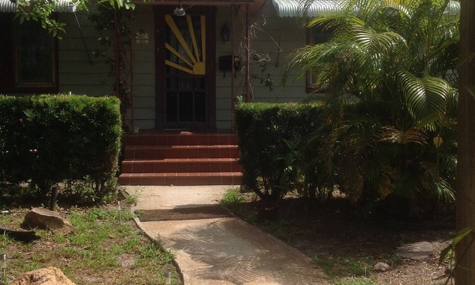 Historic Kenwood Casa | 2 habitaciones, 1 baño, área tranquila y agradable, 1. 6 millas al Tropicana Field