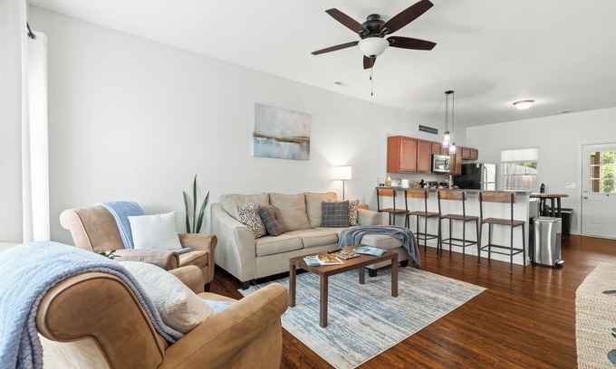 Hubert Casa | 2 Bedroom 2.5 bath minutes from Downtown Swansboro, Emerald Isle & Camp Lejeune.