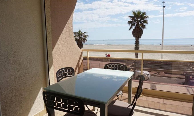 Mediterranee Apartamento | Apartamento de 2 dormitorios con terraza frente al mar Canet Plage