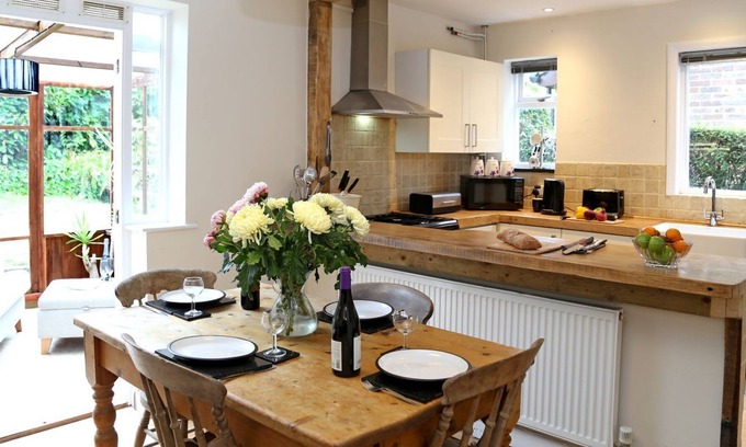 Crowborough Cabaña | 2 bedroom accommodation in Crowborough