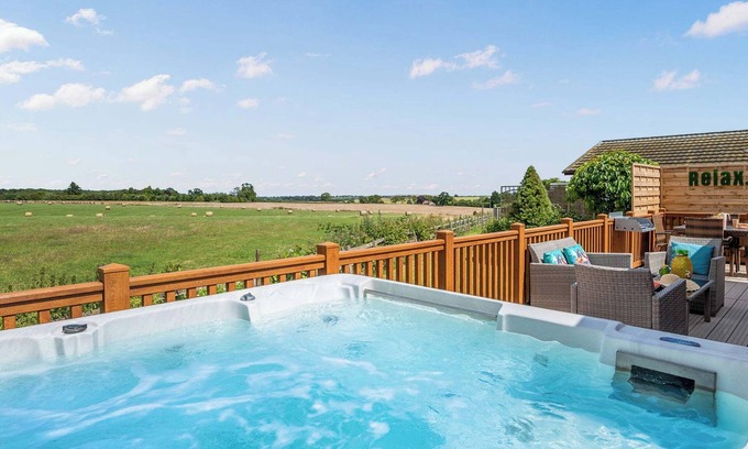 Raywell Chalet De Esquí | 2 bedroom accommodation in Raywell, Beverley