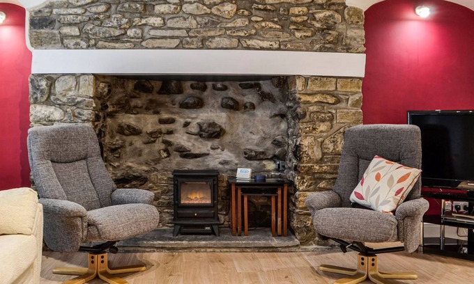 Llanfynydd Cabaña | 2 bedroom accommodation in Llanfynydd