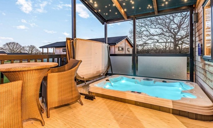 Saintbury Chalet De Esquí | Alojamiento de 2 habitaciones en Snitterfield, Stratford Upon Avon