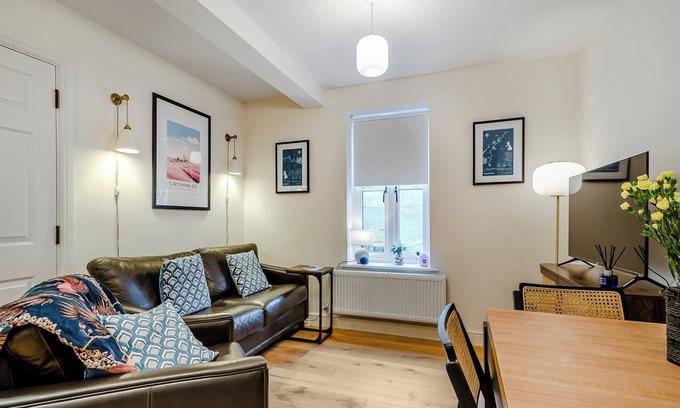 Lechlade Cabaña | 2 bedroom accommodation in Lechlade, The Cotswolds