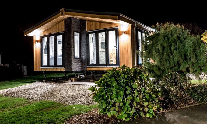 Llanllwchaiarn Cabina | 2 bedroom accommodation in New Quay