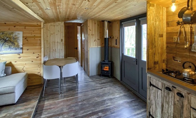 Dilton Marsh Chalet De Esquí | Alojamiento de 2 habitaciones en Westbury
