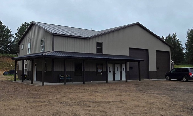 White Oak Casa | 2 Bedroom apartment upstairs with laundry .