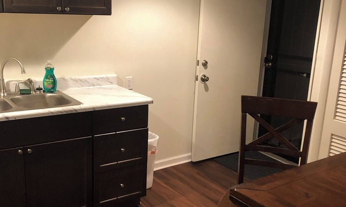 Bridgeport Apartamento | 2-bedroom apartment in charming Louisville, close to Churchill Downs