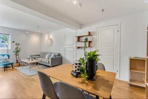 Tromso Apartamento | 2-Bedroom Apartment with Private Entrance Near Tromsø City Centre