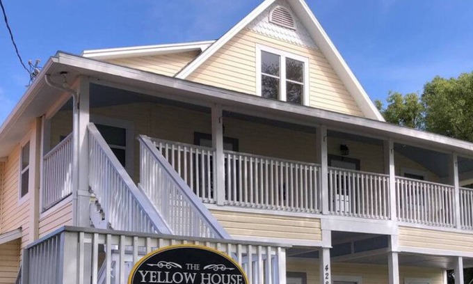 Downtown Dunedin Apartamento | 2 Bedroom Apt Overlooking Dunedin Town Square