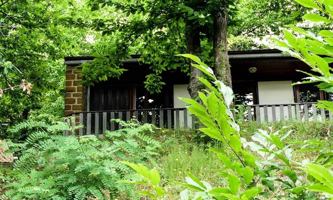 Pourcharesses Chalet De Esquí | 2-bedroom chalet in Lozère on the shores of Lake Villefort