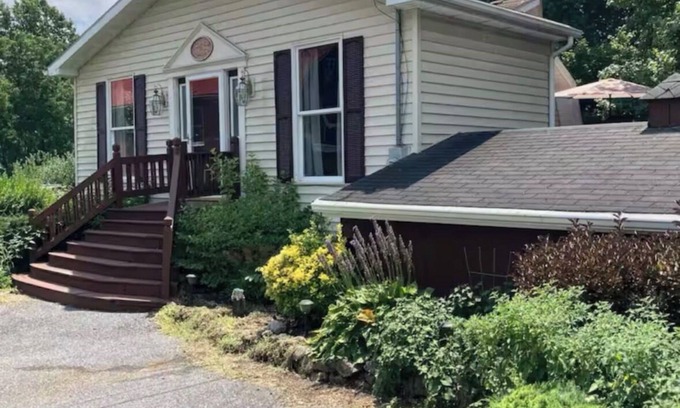 Bowers Cabaña | 2 Bedroom Cottage