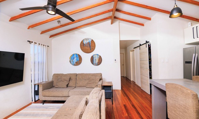 Vista del Mar Casa | 2 bedroom Guest House w/comp ride to the airport