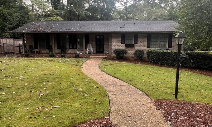 Athens Casa | 2-bedroom house in quiet neighborhood near UGA campus and downtown Athens
