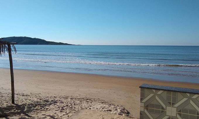Guarapari Casa | 2 bedroom house in Santa Monica Beach / Guarapari Es