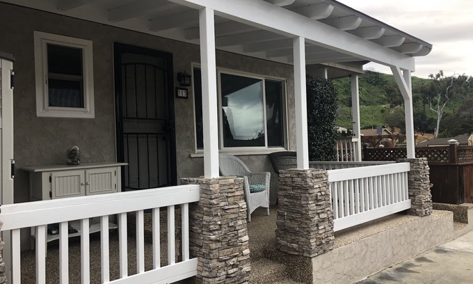 Ventura Apartamento | Retiro tranquilo de 2 dormitorios en Ventura Beach Town Hillside