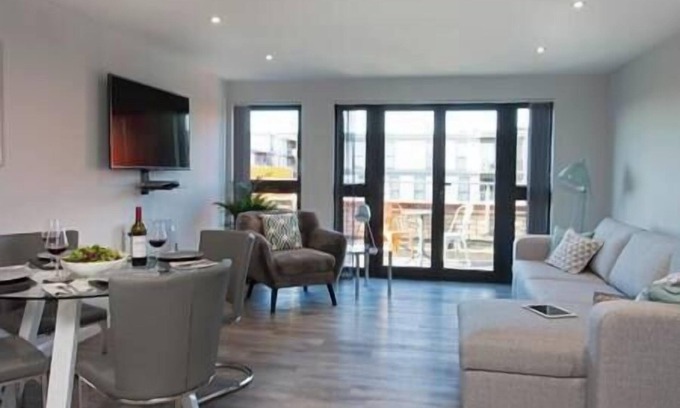 Central Milton Keynes Apartamento | 2 bedroom Penthouse - Sleeps up to 6 with double beds and double sofa bed