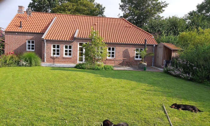 Groothusen Casa | 2 bedroom private vacation home in krummårn