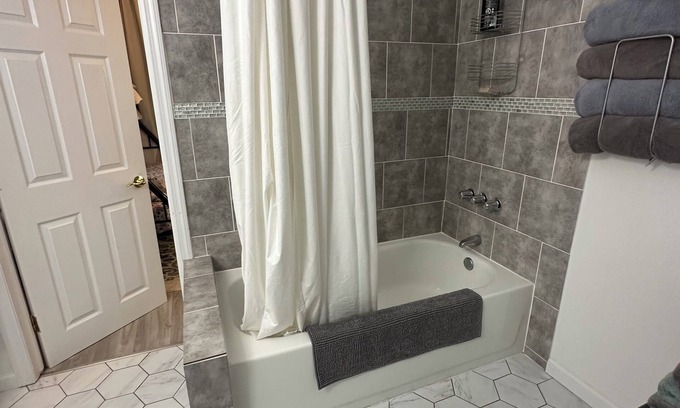 Oaklyn Casa | 2-bedroom vacation home 8 minutes from lovely Philadelphia Attractions