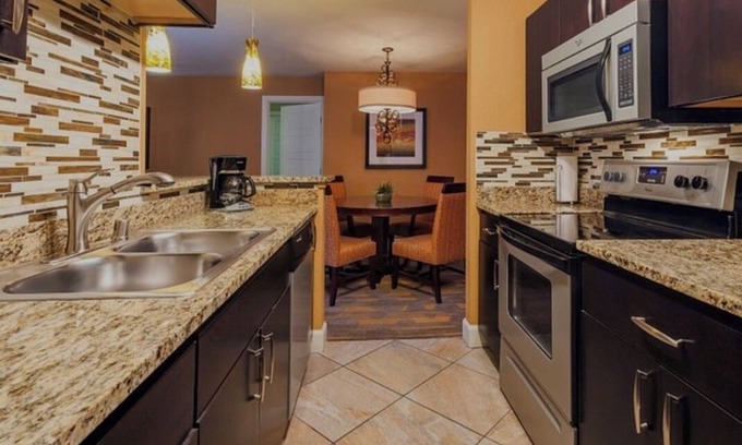 Las Vegas Villa | 2-bedroom villa on superb Las Vegas strip !! Just steps away from Sphere !!