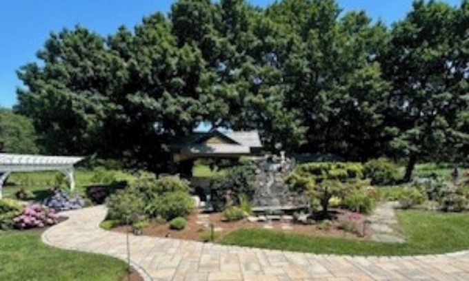 North Kingstown Cabaña | 2 bedroom Water Front Cottage.