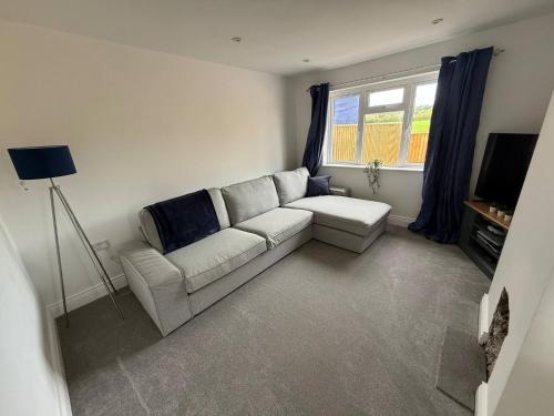 Corton Casa | 2 Bedroomed Bungalow with Large Hottub