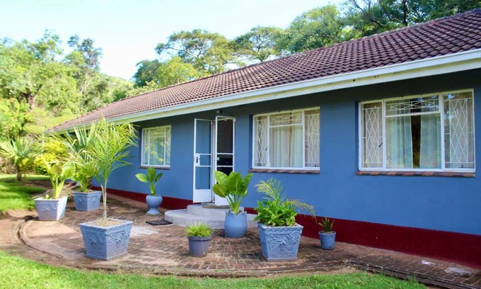Mutare Apartamento | 2 bedroomed house with a lovely garden - 2177