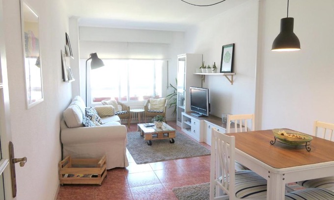 Pontevedra Apartamento | Apartamento de 2 habitaciones con WiFi en Pontevedra, a 4 km de la playa
