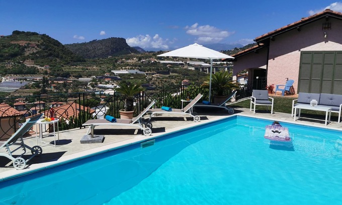 Bordighera Casa | 2 bedrooms, living room, kitchen in high quality. Villa with pool + sea and mountain views!