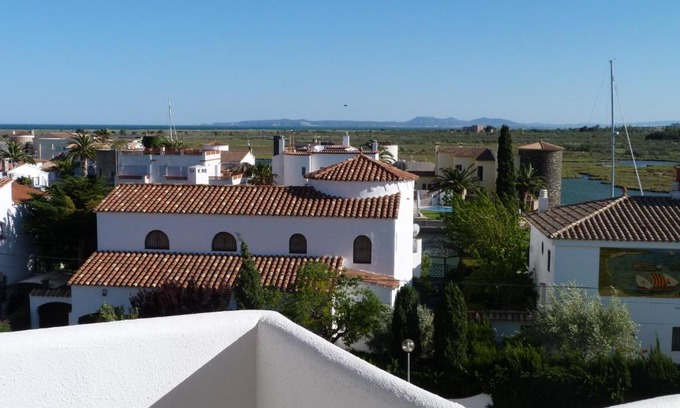 Santa Margarida Apartamento | 2 Beds, 2 Baths Apartment With Great Views and Pool