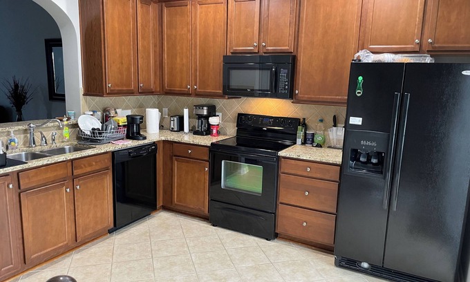 Belmont Casa | Private master bedroom w/ attached bathroom