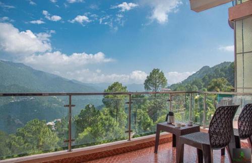Dharampur Apartamento | 2 Bhk Apartment Kasauli ! BBQ & Bonfire ! Pvt Terrace ! Good Hospitality I Kasauli By Exotic Stays
